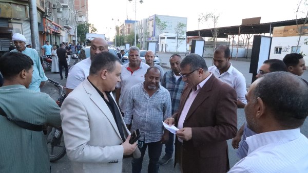 محافظ قنا:صيانة ورفع كفاءة 3500 متر طولي بلدورات وأرصفة