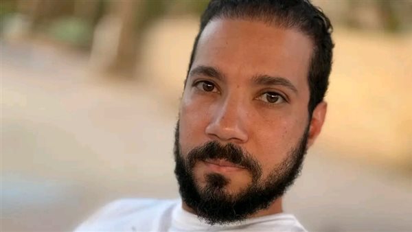 عبدالله رشدي ينتقد مطالب تقنين البغاء كعُهر فكري