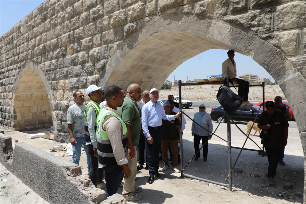 جانب من جولة المحافظ