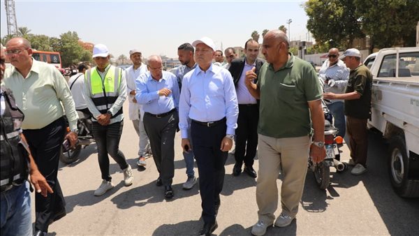 محافظ القاهرة يتفقد تطوير سور مجرى العيون والسيدة عائشة