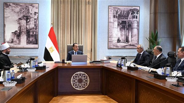 رئيس الوزراء يتابع أراضي هيئة الأوقاف في مصر