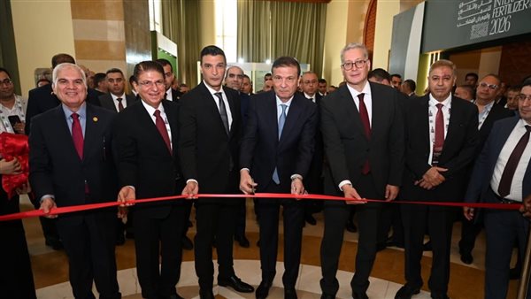 وزير البترول: تأمين احتياجات صناعة الأسمدة والصناعات المختلفة من الغاز