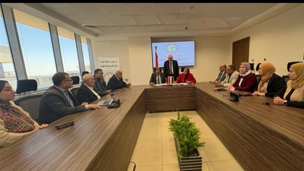 نقل الكهرباء توقع عقدًا لتفريغ 750 ميجاوات من مشروعات طاقة الرياح بخليج السويس