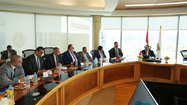 ‎رئيس البورصة يبحث مع إدارة EIMA تطوير الأدوات المالية وتعزيز السيولة