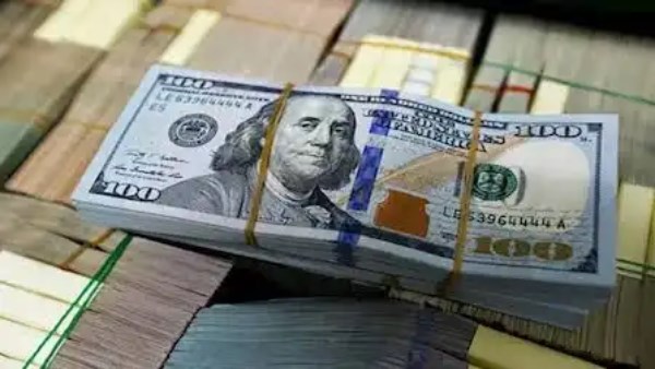 سعر الدولار مقابل الجنيه المصري اليوم الأحد