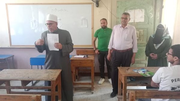رئيس منطقة القاهرة الأزهرية يتابع امتحان الإحصاء ويشدد على توفير الأجواء المناسبة للطلاب..صور