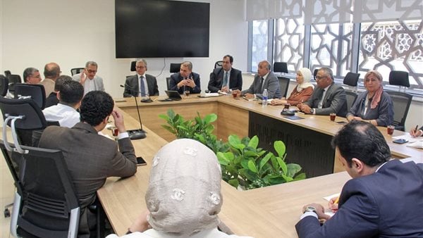 مصلحة الجمارك تبحث مع التصديري للملابس الجاهزة وهيئة المواصفات والجودة سبل تيسير الإجراءات ودعم المصدرين