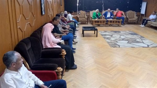 دراسات نقدية حول شعر الفصحى والعامية في ثاني جلسات ملتقى أدباء القناة وسيناء بالإسماعيلية