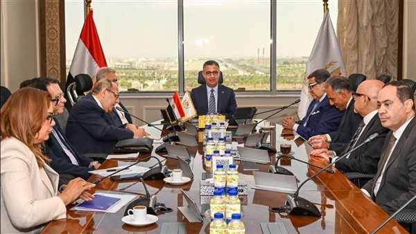 وزير التموين يبحث مع شركة إي فاينانس التعاون في تنفيذ مشروع كاري أون