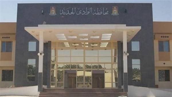 وكيل التربية والتعليم بالوادي الجديد يكشف تفاصيل ضبط مدرس لاتهامه بتسريب امتحان الدين في الواحات البحرية