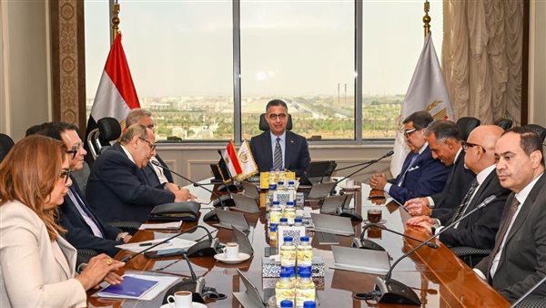 وزير التموين يبحث مع إي فاينانس الحلول الرقمية لتنفيذ المشروع القومي كاري أون