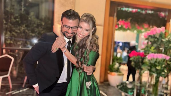 إيناس عز الدين تكشف عن هوية زوجها: “مش عجوز ولا أنا بضفاير”