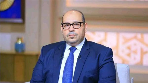ياسر إدريس يهنئ الرئيس السيسي بأول انتصار تاريخي للمنتخب الوطني فى المونديال
