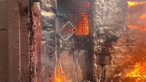 الحماية المدنية بالقاهرة تسيطر على حريق في المعادي دون إصابات| صور