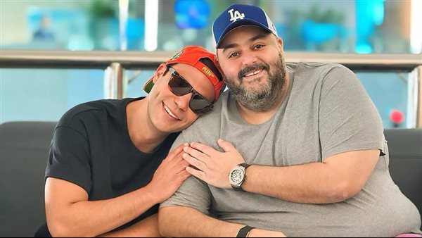 محمد إمام وشيكو يسافران إلى الرياض لحضور افتتاح فيلم صقر وكناريا