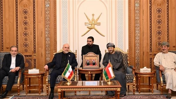 وزير الخارجية العماني: التزام بضمان المرور الآمن في مضيق هرمز دون رسوم