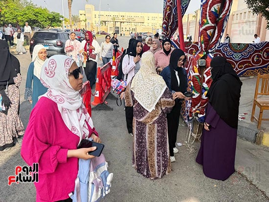 انتظار دخول الامتحان