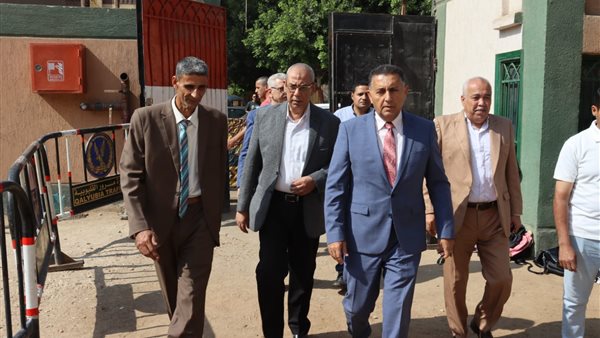 محافظ القليوبية يتفقد لجان الثانوية العامة بطوخ وقها ويؤكد انتظام سير الامتحانات