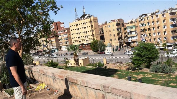 محافظ أسوان يتفقد أعمال تطوير مسجد الطابية
