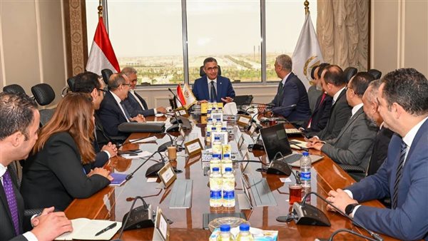 وزير التموين يبحث مع فودافون مصر حلول الحوسبة السحابية والربط الشبكي لمشروع CARRY ON