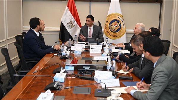 هاشم: مبادرة «شمس الصناعة» تستهدف 7000 مصنع بإجمالي 1000 ميجاوات من الطاقة الشمسية