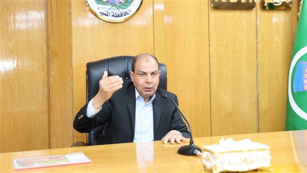 محافظ المنيا يتابع معدلات تنفيذ مشروعات “حياة كريمة”