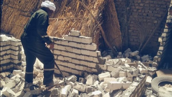 حملة مكبرة لإزالة التعديات على الأراضي الزراعية وأملاك الدولة بالأقصر