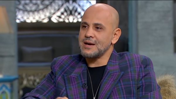 بعد نجاح أغانيه مع شيرين.. عزيز الشافعي في ضيافة صاحبة السعادة