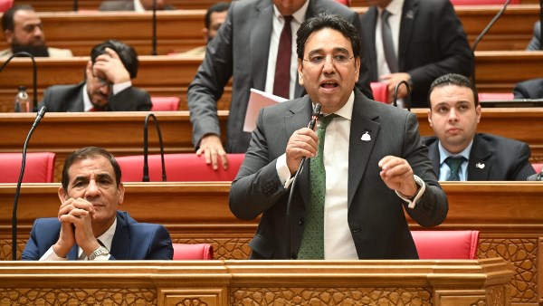 طلب إحاطة بشأن خطة الحكومة للحفاظ على مكانة <a href=