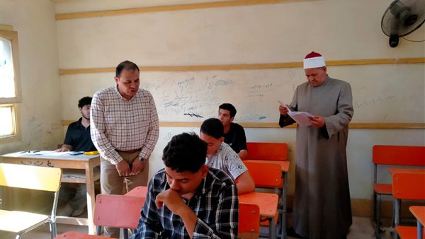 رئيس القليوبية الأزهرية يتفقد لجان قليوب وطوخ لمتابعة امتحان الأحياء للثانوية الأزهرية