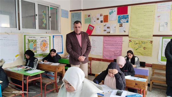 محافظ أسوان يعتمد نتيجة الشهادة الإعدادية بنسبة نجاح 63.9% و100% للصم وضعاف السمع