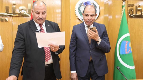 محافظ المنيا يعتمد نتيجة الشهادة الإعدادية بنسبة نجاح 72.73%