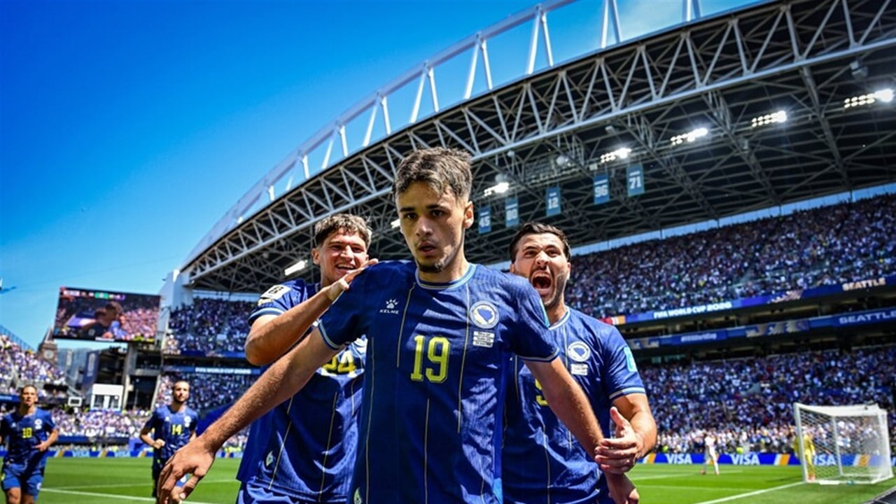 البوسنة تتأهل كأفضل ثالث إلى دور الـ32 في كأس العالم 2026