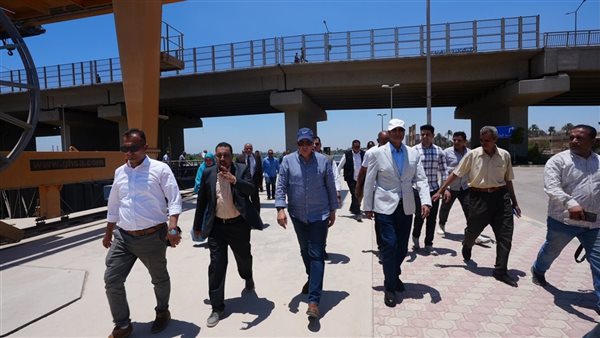 وزير الموارد المائية والري ومحافظ أسيوط يتفقدان قناطر أسيوط الجديدة ومحطتها الكهرومائية