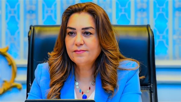 حملات ميدانية لمراقبة المحال وإزالة الإشغالات في الدقي والعجوزة