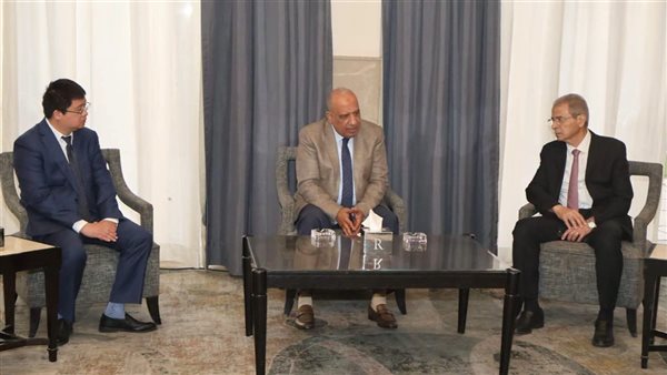 وزير الكهرباء يشارك في بدء تصنيع توربينات رياح ومشروع 2000 ميجاوات في مصر