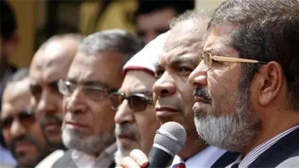 ذكرى 30 يونيو: خديعة الصقور والحمائم في الإخوان ودور الجناح الناعم في صدام 2013 مع الدولة