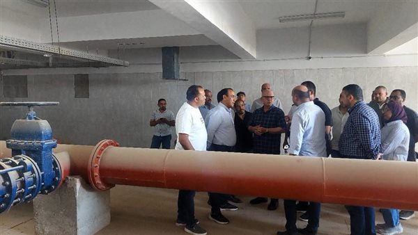 نائب رئيس هيئة المجتمعات العمرانية يزور مشروعات المرافق في الفيوم الجديدة