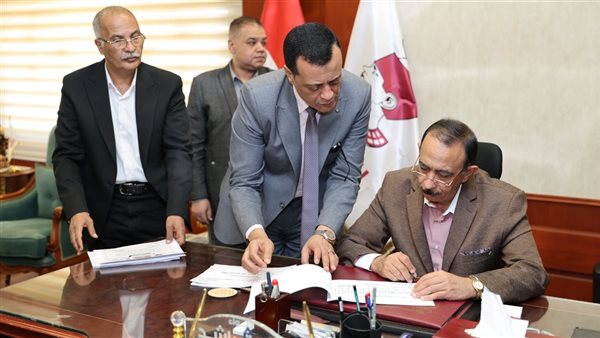 289 طالبًا وطالبة يحصلون على الدرجات النهائية في الشهادة الإعدادية بسوهاج