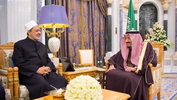 شيخ الأزهر والمفتي يعزيان خادم الحرمين وولي العهد في ضحايا حادث طائرة أرامكو