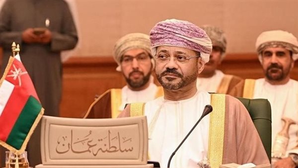 سلطنة عُمان تؤكد رفضها لفرض رسوم على عبور السفن في مضيق هرمز