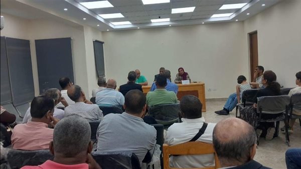 الخطاب النقدي العربي: الخصوصية والعالمية في أولى جلسات ملتقى أدباء جنوب الصعيد