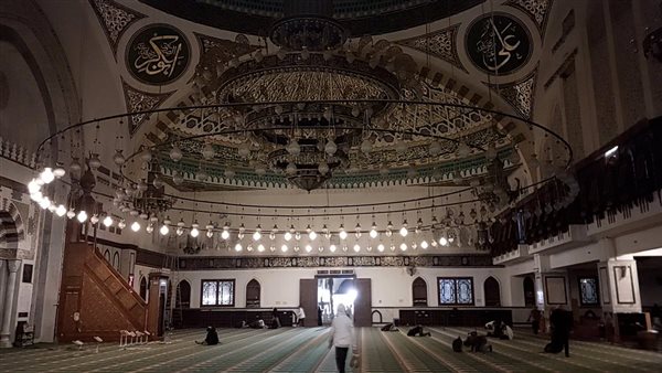 موعد أذان العشاء اليوم الإثنين 29 يونيو 2026 في القاهرة والمحافظات