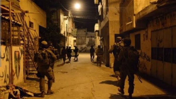 اقتحام قوات الاحتلال لقرية المغير شرق رام الله في ظل اعتداءات المستعمرين