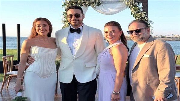 أحمد السعدني يشارك جمهوره لحظات زفافه بصورة عفوية مليئة بالحب