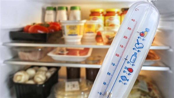 احذر ترك الطعام الساخن حتى يبرد قبل تبريده: خطأ شائع يجب تجنبه