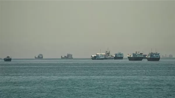 إيران وسلطنة عمان تتوصلان لتفاهم حول رسوم عبور مضيق هرمز