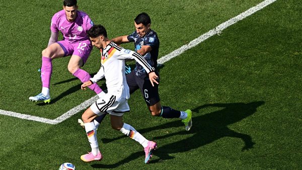منتخب باراجواي يتفوق على ألمانيا 1-0 في الشوط الأول من كأس العالم