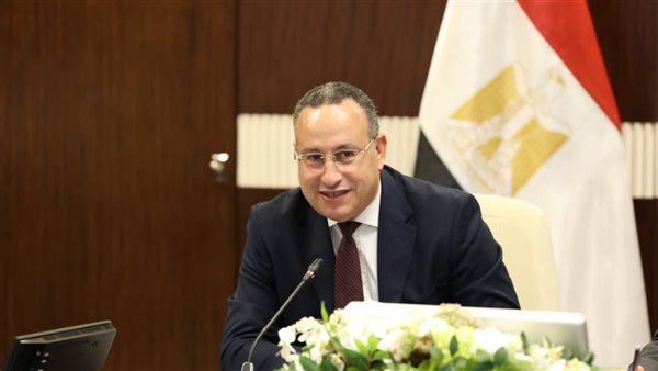 وزير التعليم العالي يهنئ جامعة المنصورة على توثيق أول دليل حفري لوجود التيروصورات في مصر