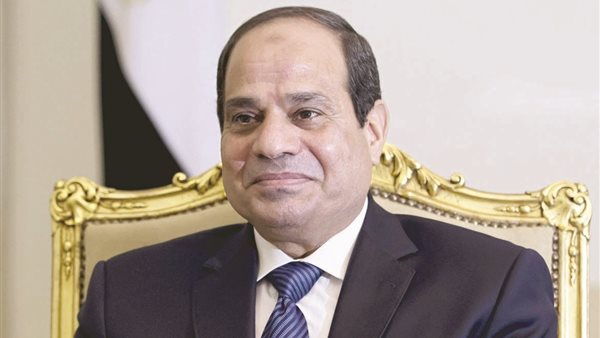 السيسي يمنح وسام الجمهورية لرؤساء محكمة النقض ومجلس الدولة والنيابة الإدارية السابقين